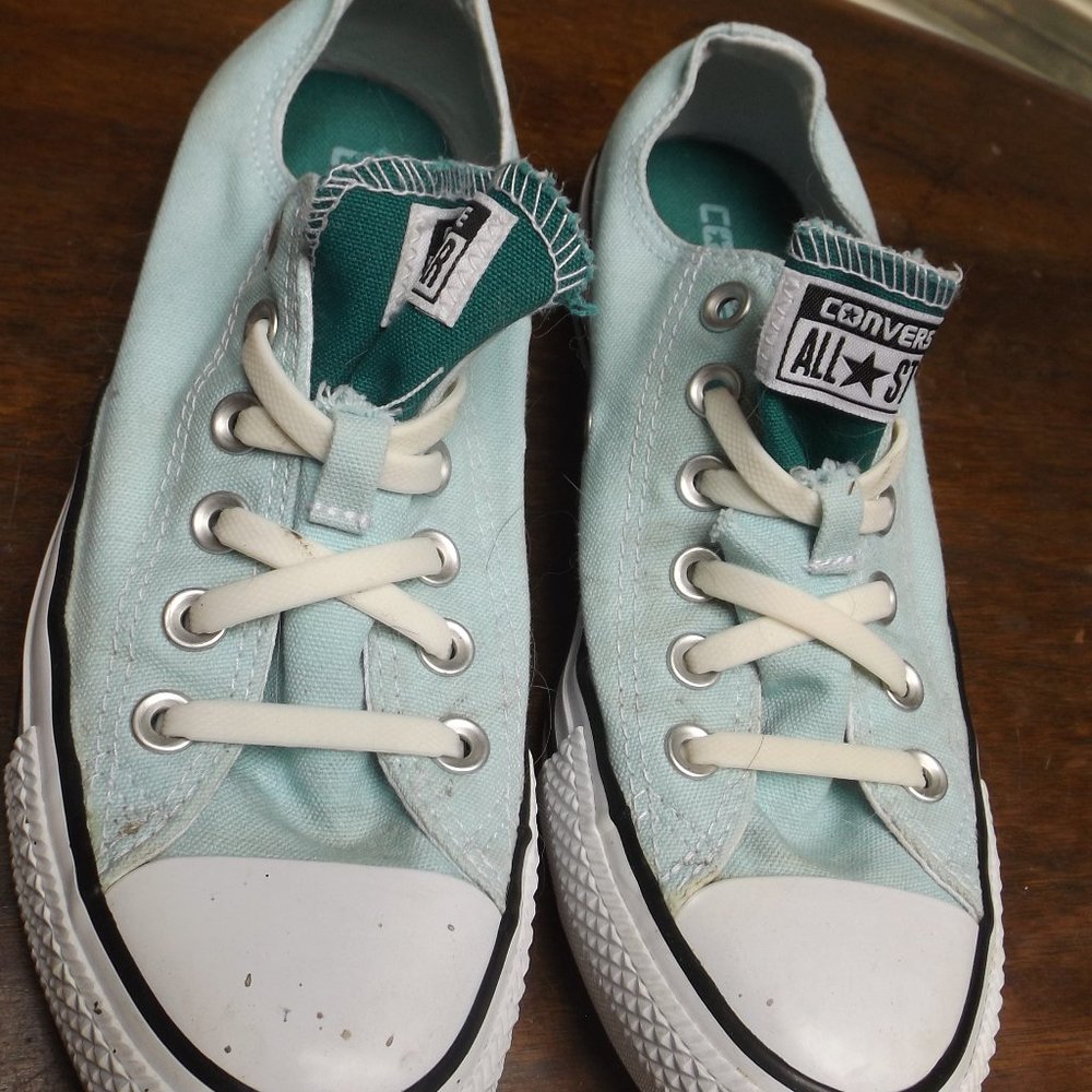 Converse green low rise sneakers W7 M 5